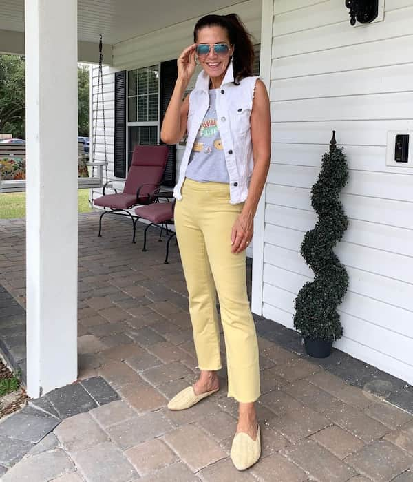 Inner Wear + Handless White Top + Jeans + Flat Yellow Shoes