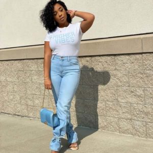 What to Wear with Light Blue Jeans? 25 Outfits for Ladies