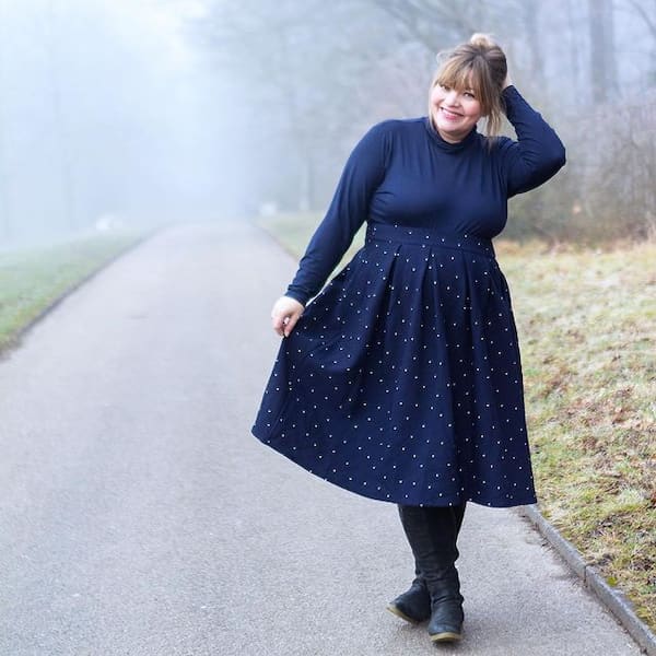Long Sleeve Navy Blue Top + Blue Maxi White Dotted Skirt + Knne-high Boots