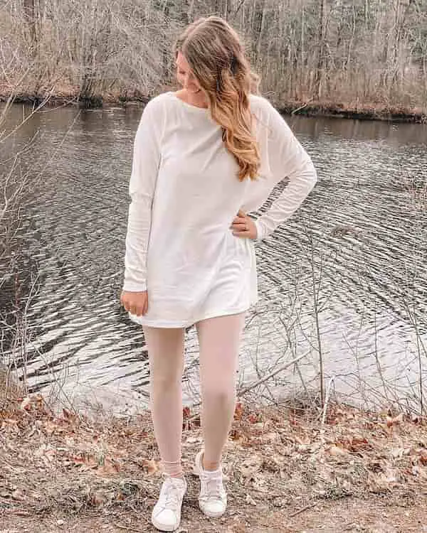 Neutral Colored Long Sleeve Shirt + Beige Leggings + Sneakers