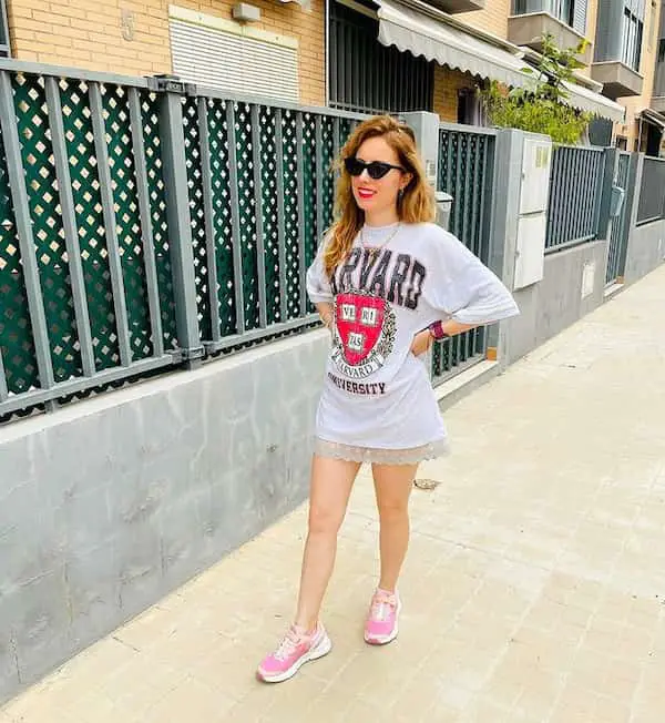 White Oversized Graphic T-shirt with Sneakers + Sunglasses