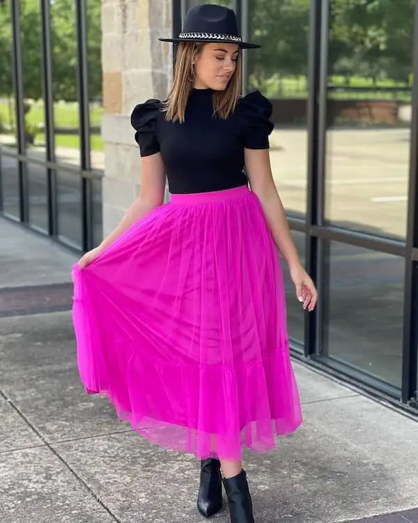 Pink High Waist Maxi Skirt with Black Puffed Hands Black Skirt  + Black Boots + Black Hat